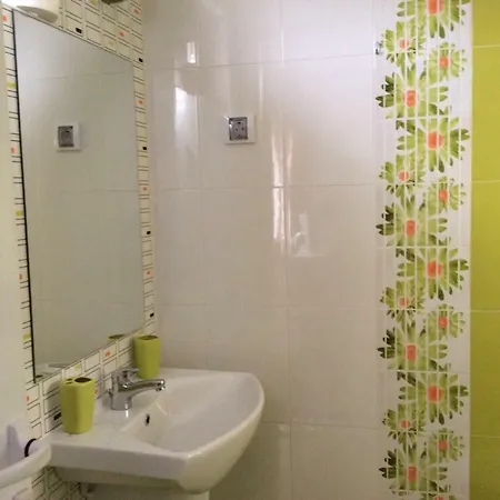Kristo Guest house *
