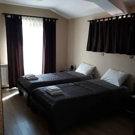 Kristo Guest house
